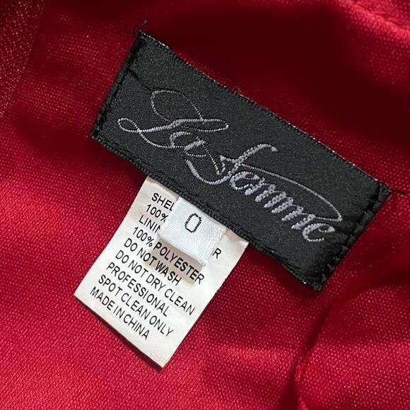 VTG Y2K La Femme Chic Red Off the Shoulder Crop Top w Padding & Boning 0/XS - Picture 8 of 8